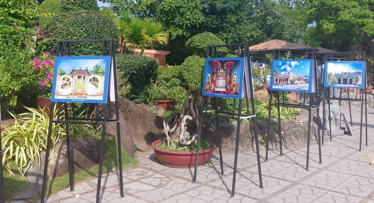 TRƯNG BÀY ẢNH DI TÍCH THỜ THIÊN Y A NA THÁNH MẪU  Ở KHÁNH HÒA TẠI DI TÍCH THÁP BÀ PONAGAR